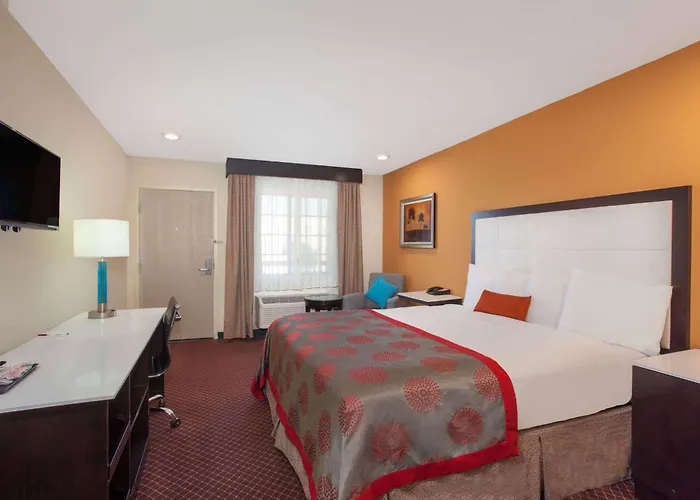 Ramada By Wyndham Culver City