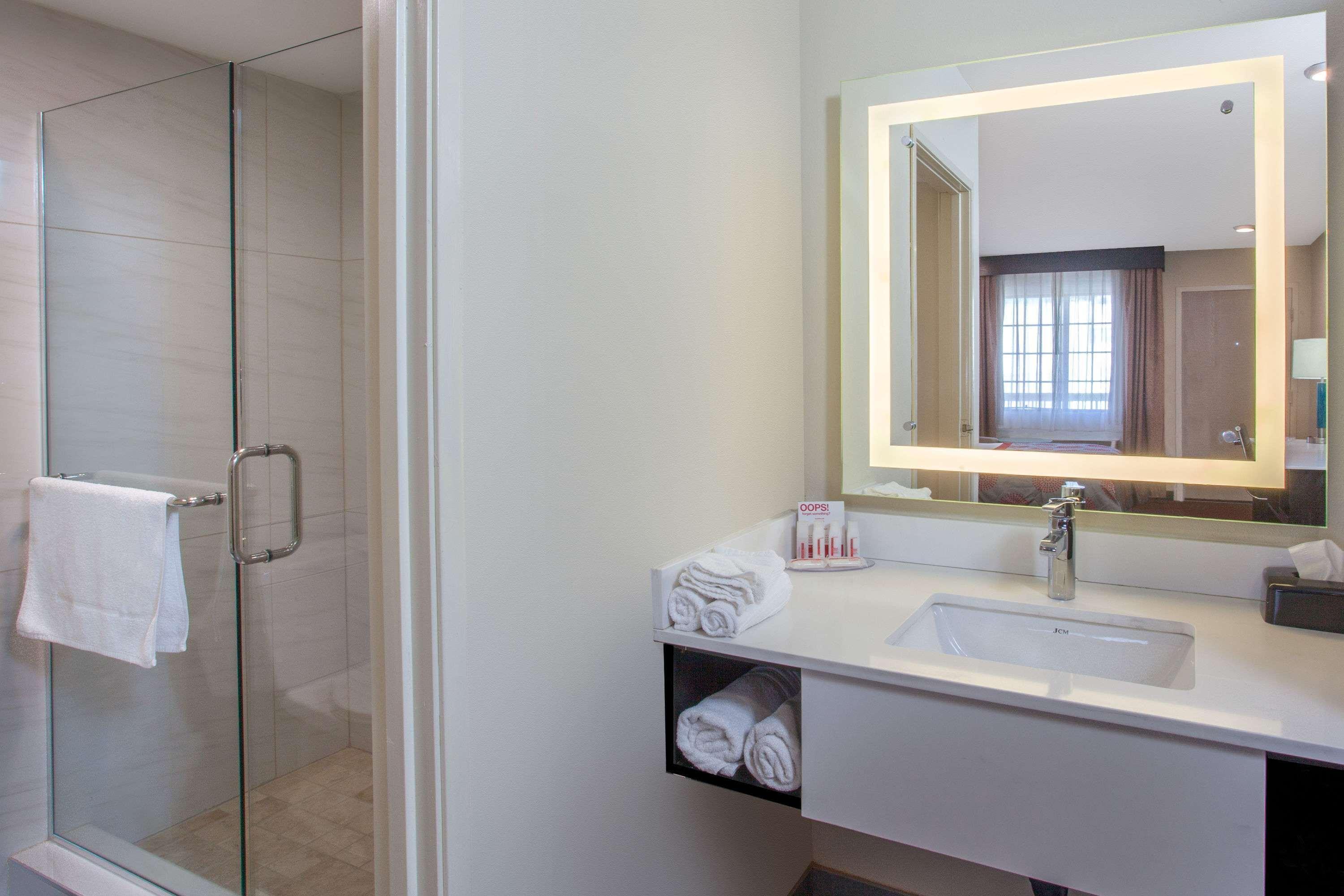 Ramada By Wyndham Culver