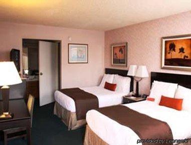 Hotel Ramada By Wyndham Culver 3*