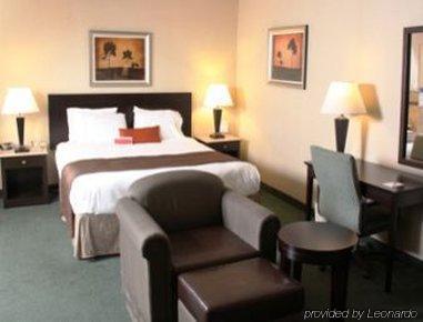 Ramada By Wyndham Culver 3*