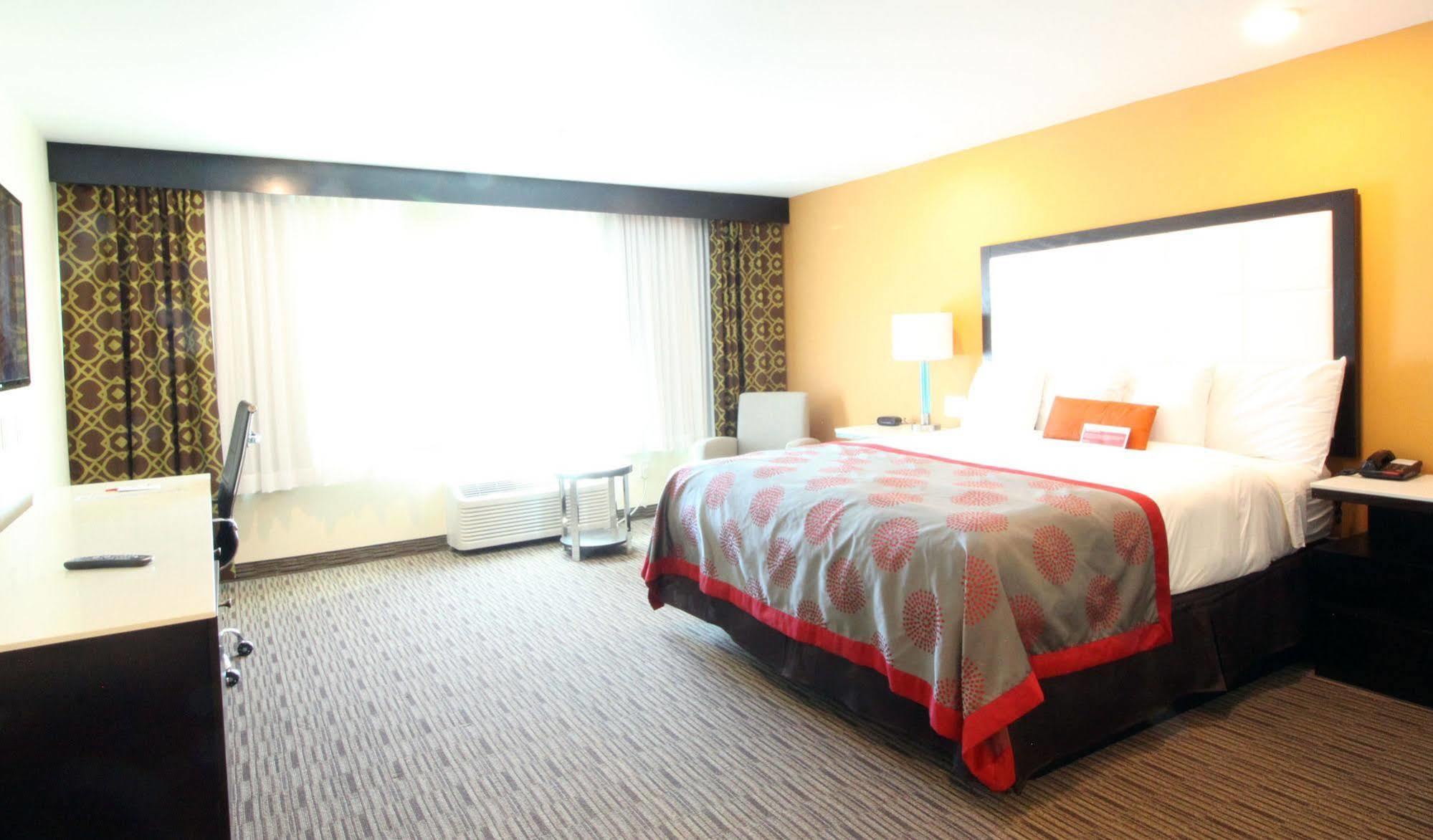 Ramada By Wyndham Culver 3*