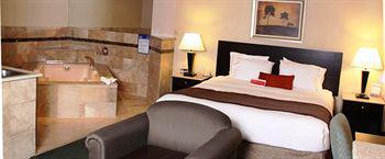 Ramada By Wyndham Culver