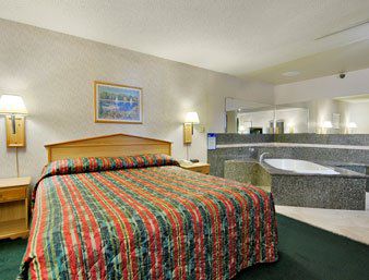 Ramada By Wyndham Culver 3*