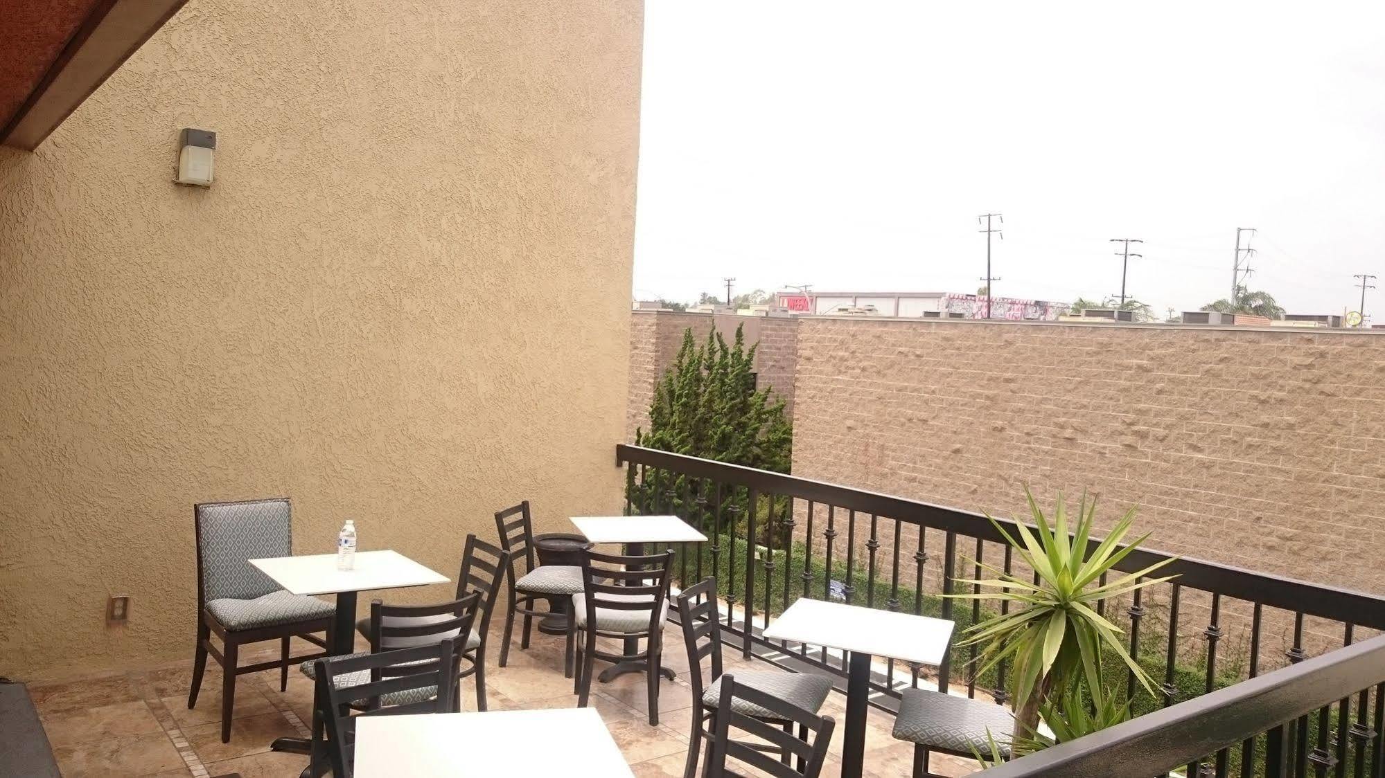 Hotel Ramada By Wyndham Culver City Los Ángeles